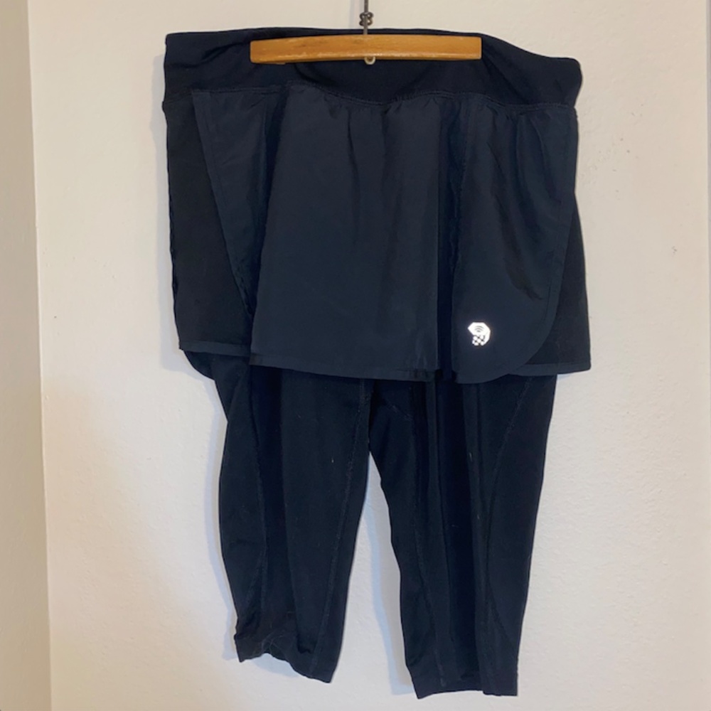 Mountain Hardware Active Capri Skort w/ Pocket